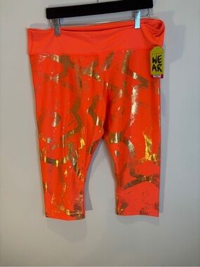 Zumba Wear Neon Orange Metallic Gold Print Capri Leggings XXL - WOMENS - NWT